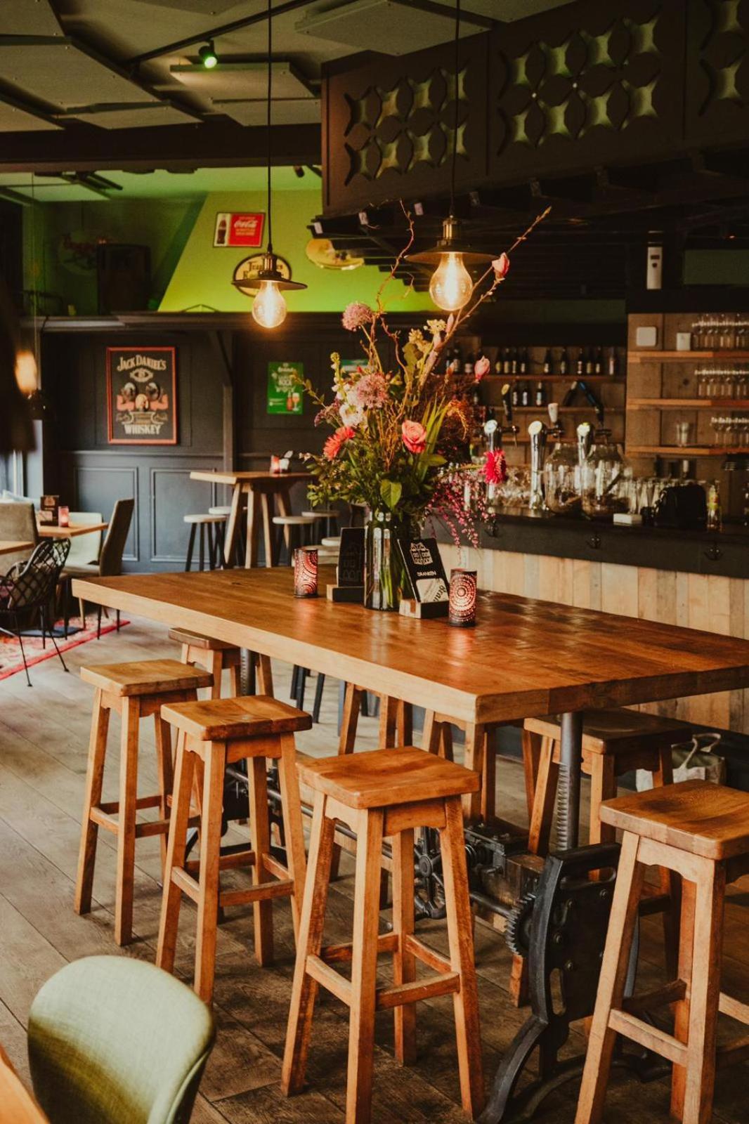 Bed and Breakfast Cafe 'T Vonderke Eindhoven Exterior foto